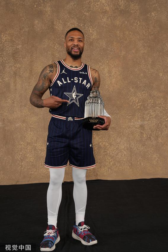 她们不仅证 她们不仅证