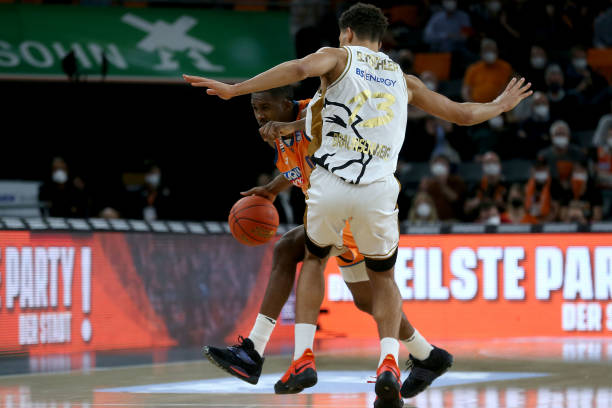 半场结束时 半场结束时