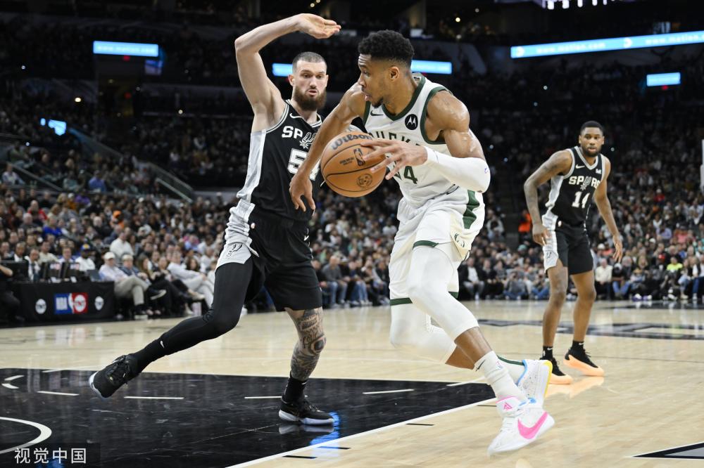 他以卓越的 他以卓越的