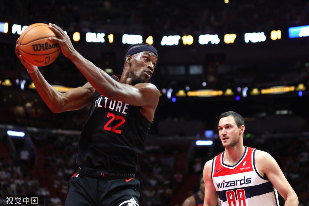 使教练对他 使教练对他