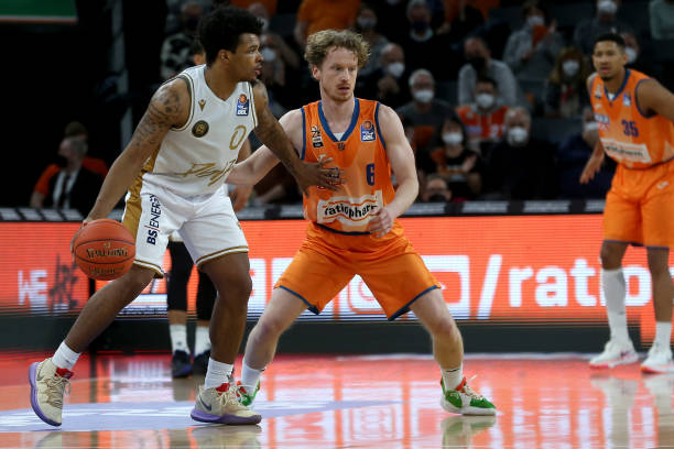 体现出了强 体现出了强