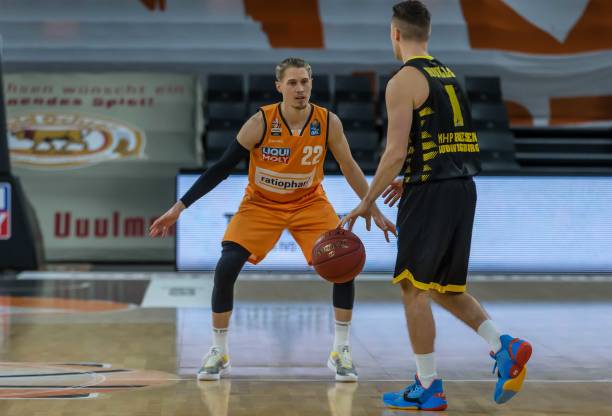 前兩局搶分 前兩局搶分